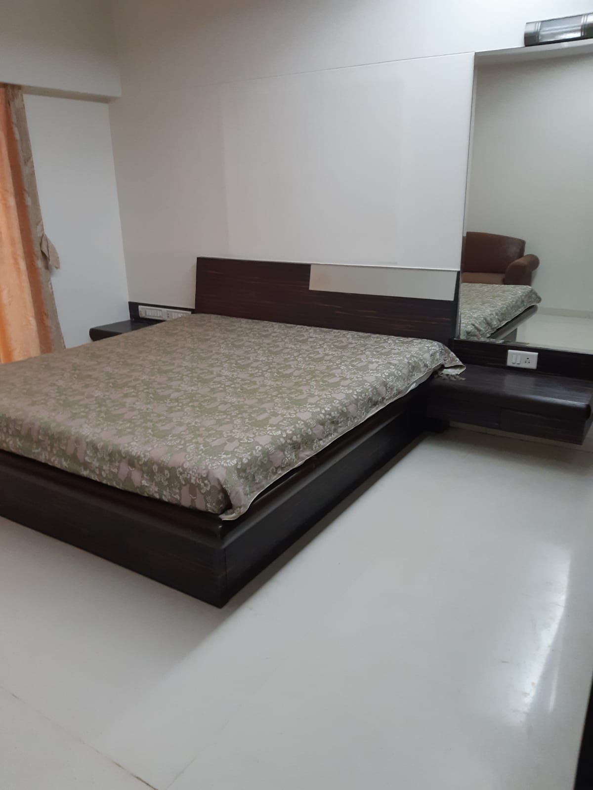 3 bhk furnished flat for sale